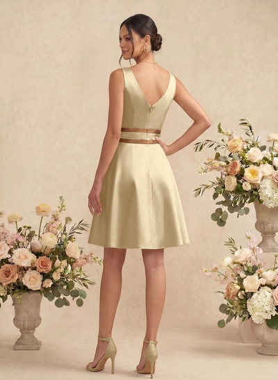 A-Line/Princess V Neck Knee-Length Satin Bridesmaid Dress With Pleated