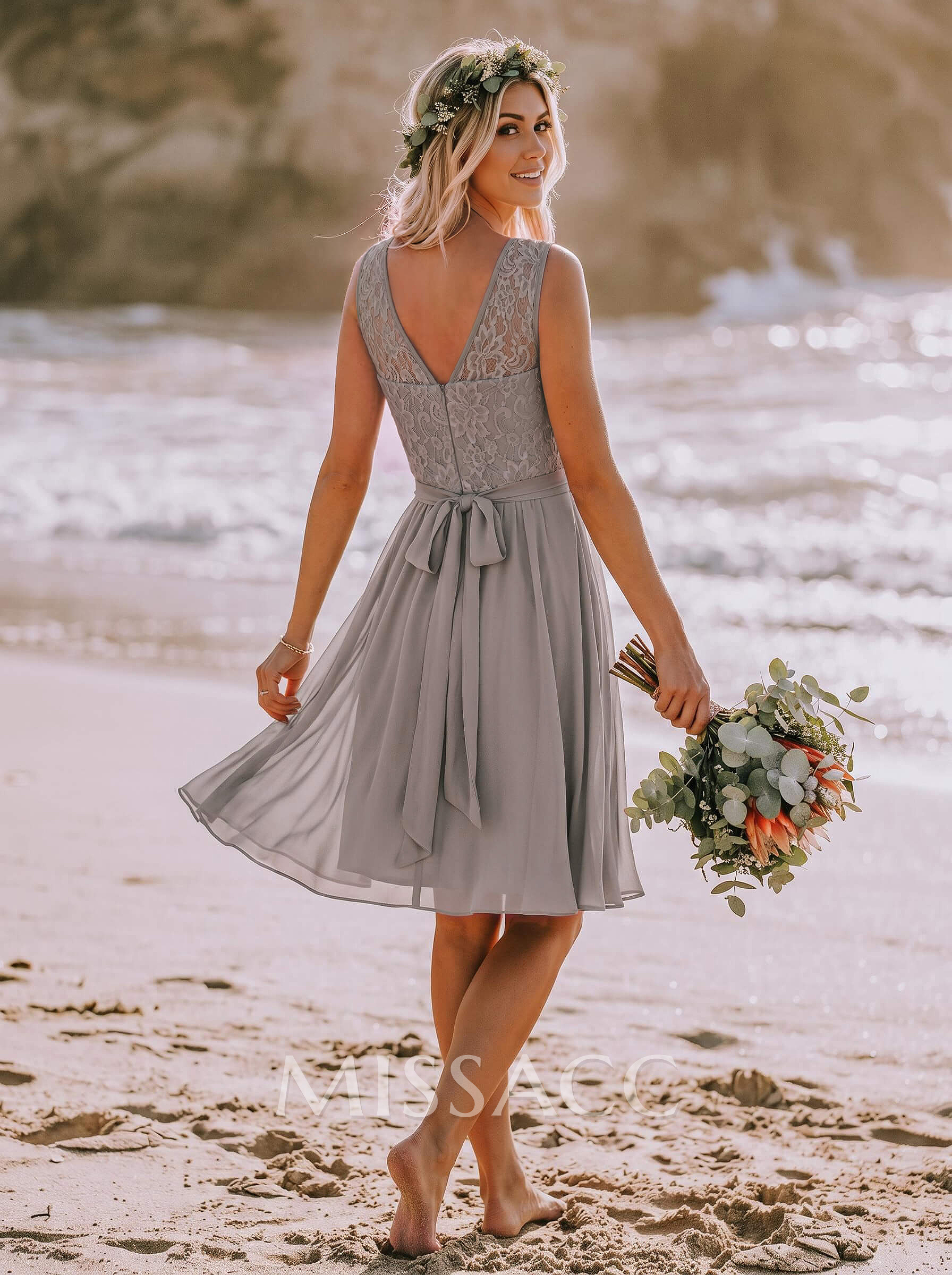 A-Line/Princess Scoop Neck Knee-Length Chiffon Bridesmaid Dress With Lace A-Line/Princess Scoop Neck Knee-Length Chiffon Bridesmaid Dress With Lace