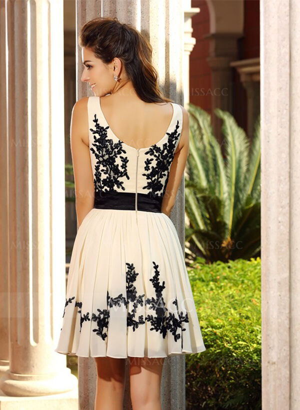 A-Line/Princess Square Neckline Short Chiffon Cocktail Dresses With Appliques Lace