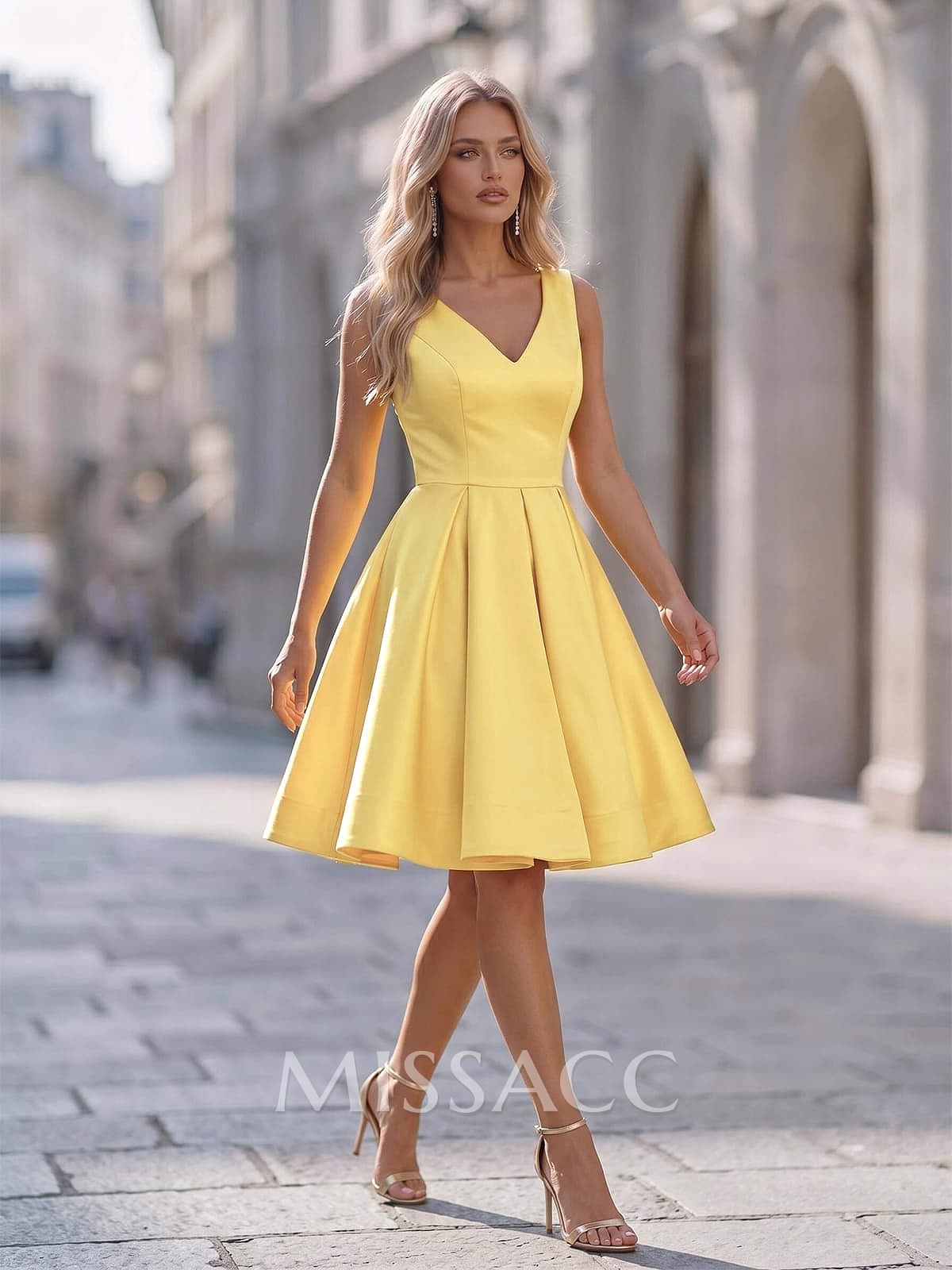 A-Line/Princess V-Neck Knee-Length Satin Cocktail Dresses WIth Pleats