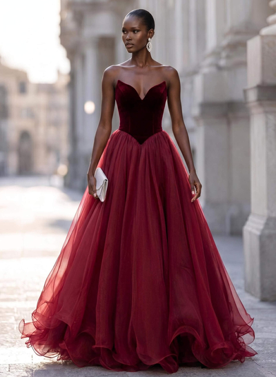 A-Line/Princess Sleeveless Sweetheart Organza Sweep Train Evening Dresses With Pleated