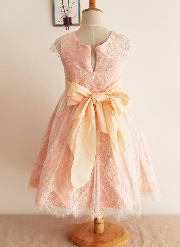 A-line/Princess Scoop Neck Knee-Length Lace Satin Taffeta Flower Girl Dress With Bowknot