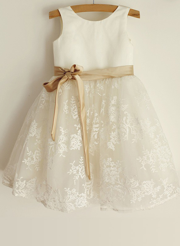 A-line/Princess Scoop Neck Knee-Length Lace Satin Flower Girl Dress With Sash