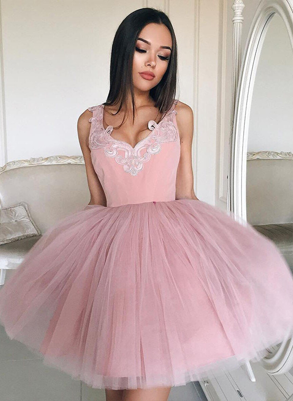 Ball-Gown V-neck sleeveless Tulle Short/Mini Homecoming Dresses With Appliques Lace