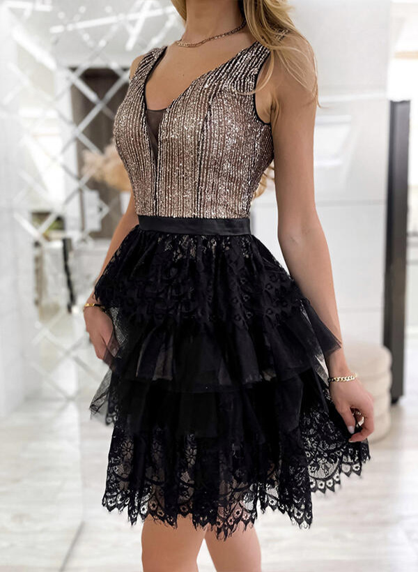 A-Line Sleeveless V-Neck Lace Short/Mini Short/Mini Homecoming Dresses With Sequins