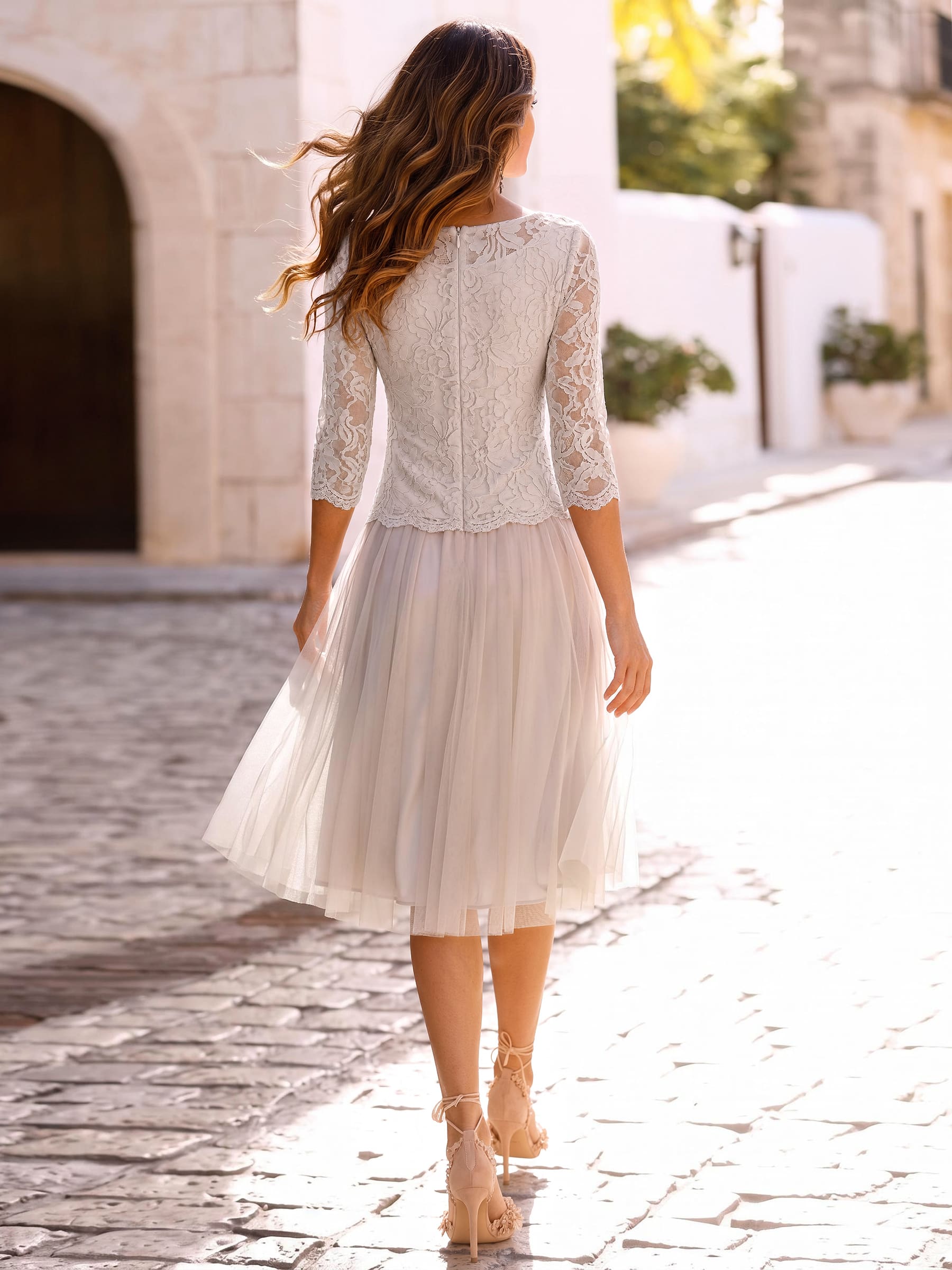 Classic A-Line Scoop Neck Tulle Lace Mother Of The Bride Dresses