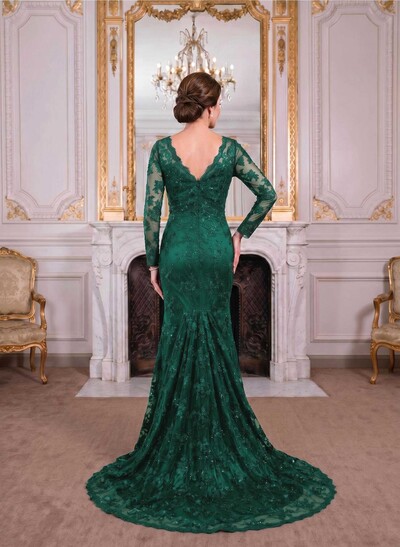 Exquisite Plunge Neck Trumpet Floral Embroidered Mother Of The Bride Dresses