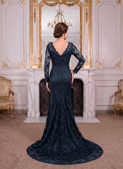 Exquisite Plunge Neck Trumpet Floral Embroidered Mother Of The Bride Dresses