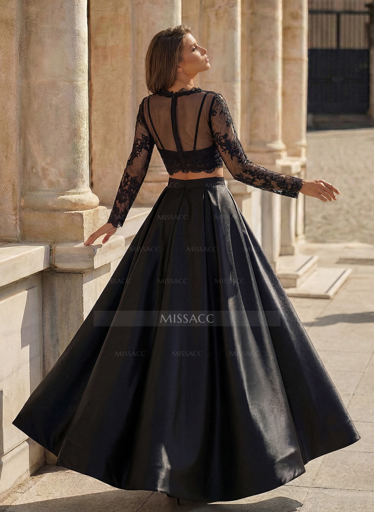 A-Line Scoop Neck Long Sleeve Floor-Length Satin Prom Dress With Appliques Lace