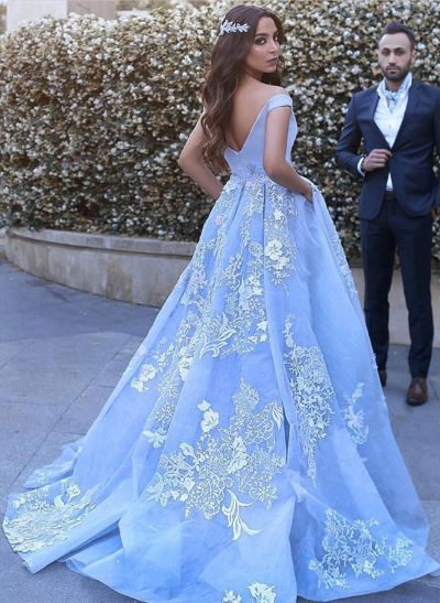 Ball-Gown/Princess Off-the-Shoulder Court Train Tulle Prom Dress With Appliques Lace