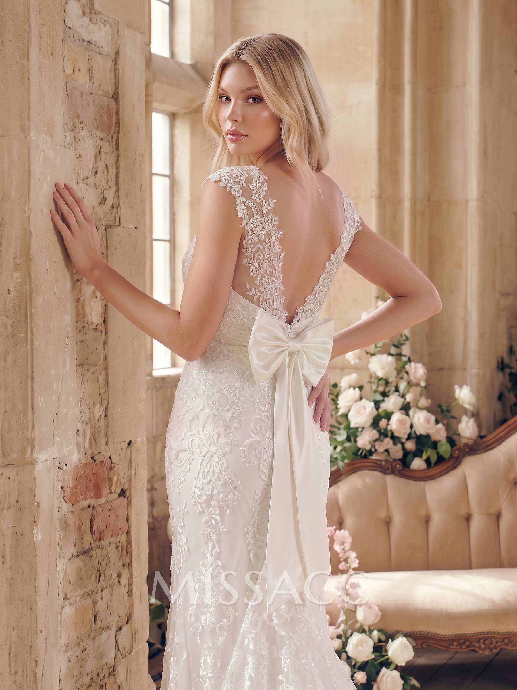 Trumpet/Mermaid V Neck Lace Sweep Train Wedding Dresses With Lace Trumpet/Mermaid V Neck Lace Sweep Train Wedding Dresses With Lace