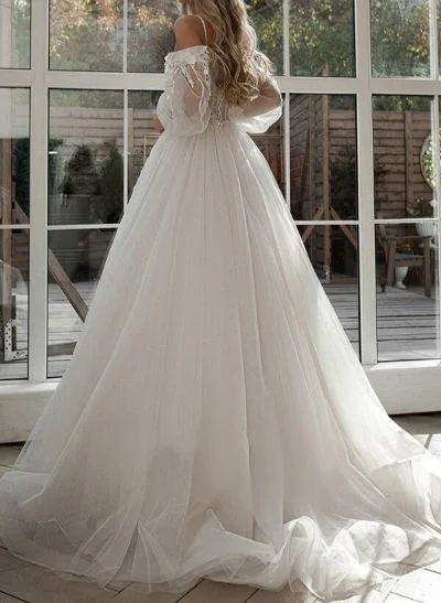 Ball-Gown/Princess Sweetheart Tulle Lace Sweep Train Wedding Dresses With Lace