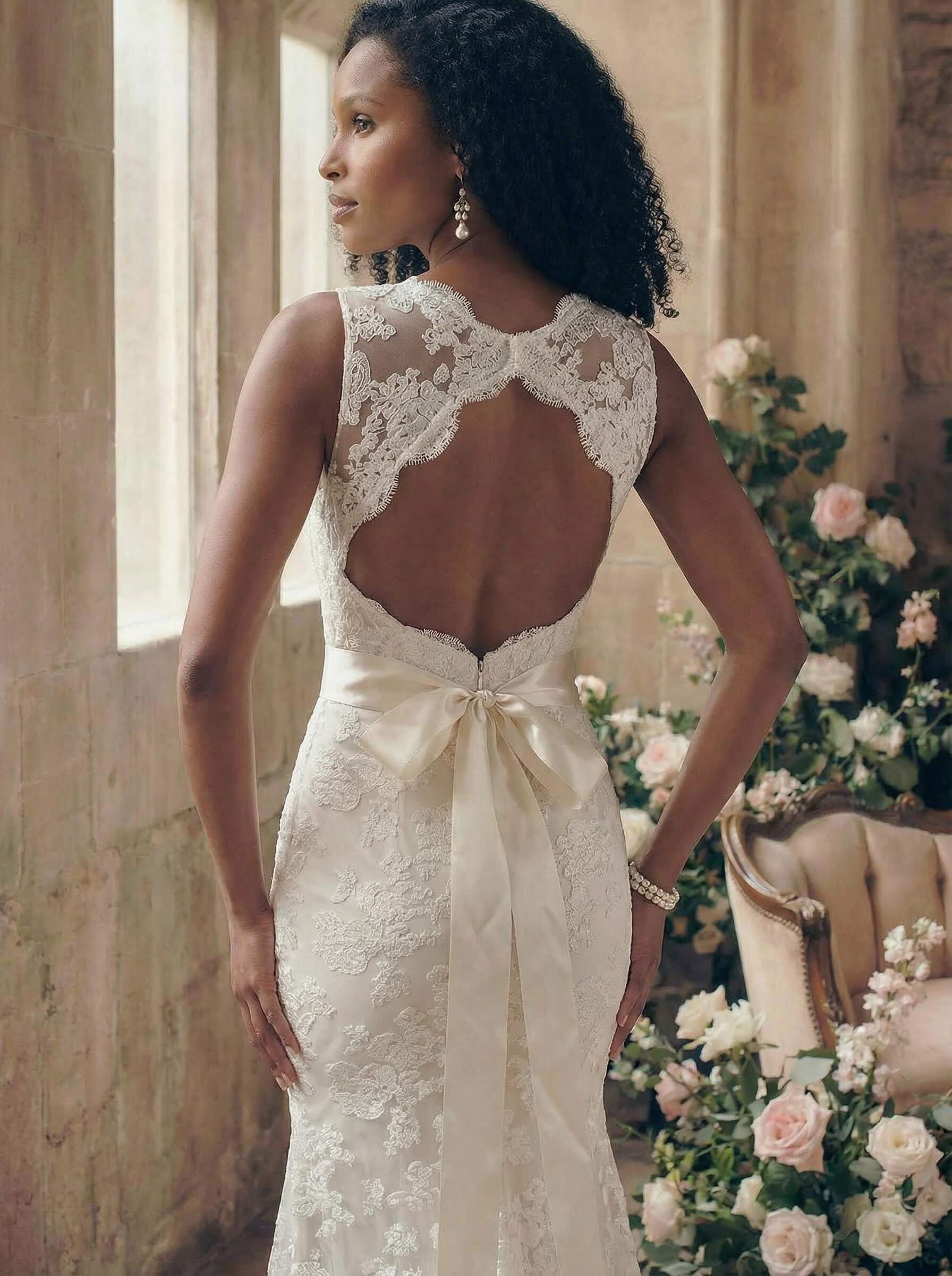 Sheath/Column V-Neck Lace Sweep Train Wedding Dresses With Bow(s) Lace