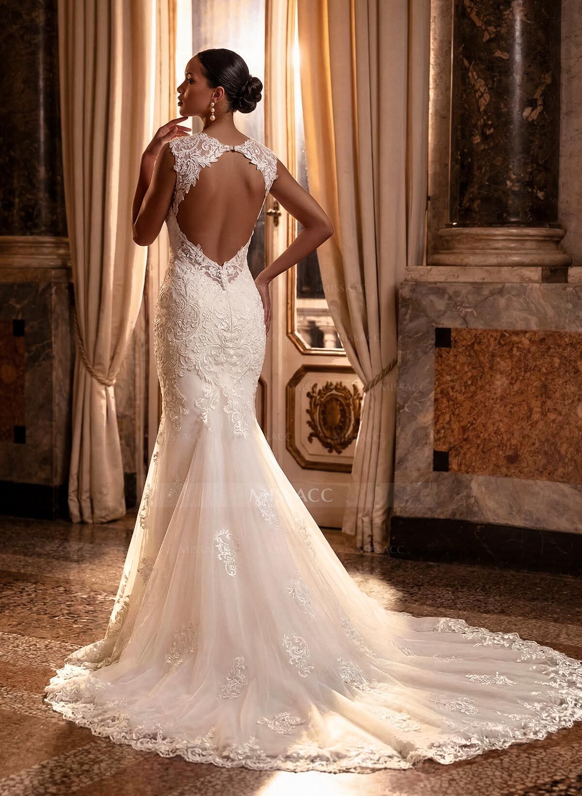 Trumpet/Mermaid Sweetheart Sleeveless Lace Chapel Train Wedding Dresses With Appliques Lace Back Hole