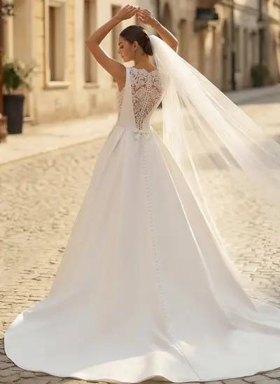 Ball-Gown Scoop Neck Sleeveless Satin Cathedral Train Wedding Dresses With Lace Bow(s)