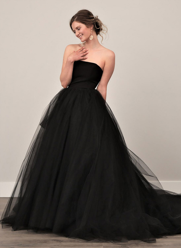 A-Line Strapless Sleeveless Tulle Court Train Wedding Dresses With Pleated
