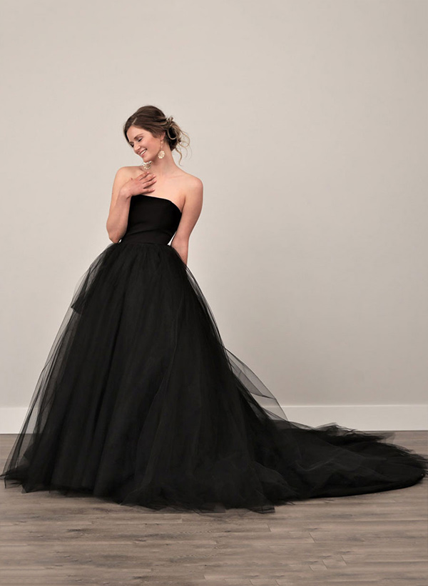 A-Line Strapless Sleeveless Tulle Court Train Wedding Dresses With Pleated