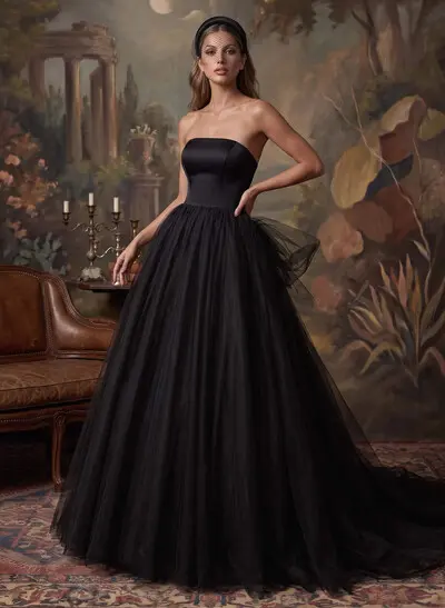 A-Line Strapless Sleeveless Tulle Court Train Wedding Dresses With Pleated