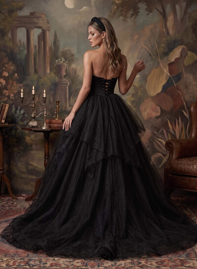 A-Line Strapless Sleeveless Tulle Court Train Wedding Dresses With Pleated