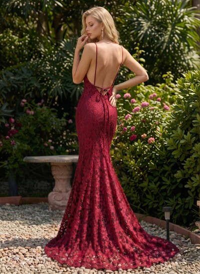 Trumpet/Mermaid V-Neck Sweep Train Lace Prom Dress