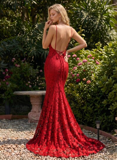 Trumpet/Mermaid V-Neck Sweep Train Lace Prom Dress