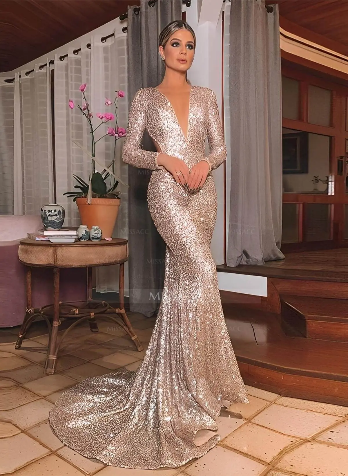 Trumpet/Mermaid V-Neck Long Sleeves Sequined Sweep Train Prom Dress With  Sequins Back Hole - Missacc France