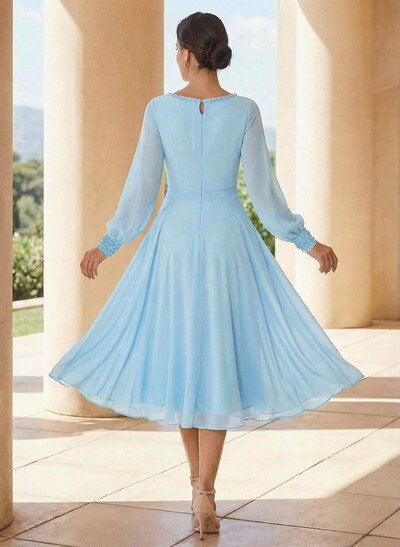 A-Line Scoop Neck Long Sleeves Chiffon Cocktail Dresses With Beading