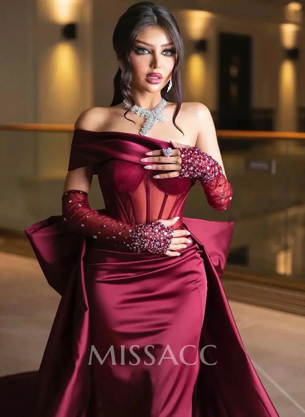 Sparkly Beading Sheath/Column Slit Evening Dresses