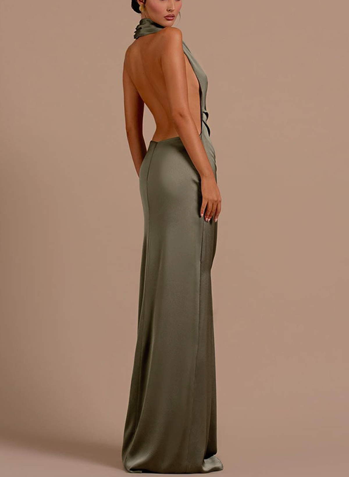 Sheath/Column Halter Sleeveless Silk Like Satin Evening Dresses With Back Hole