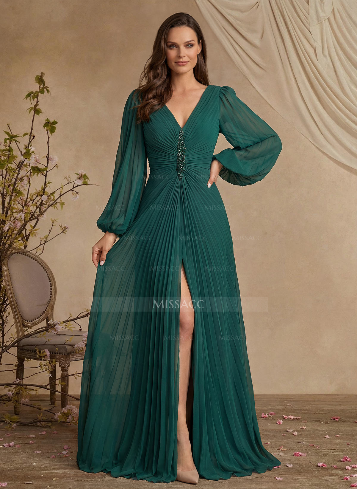 V-Neck Long Sleeves Pleated Mother Of The Bride Dresses With Beading