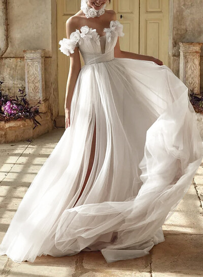 Romantic Off-The-Shoulder Tulle Flowers Wedding Dresses