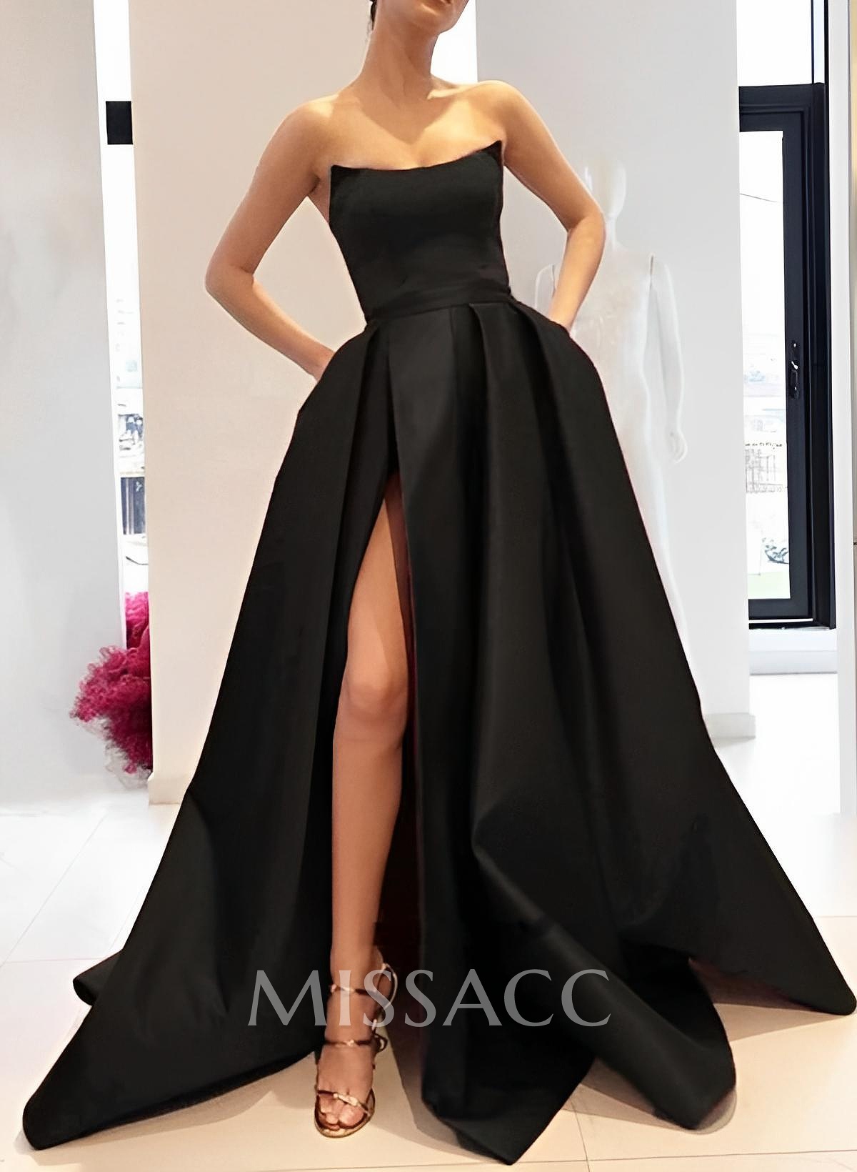 Ball-Gown Strapless Sleeveless Floor-Length Satin Wedding Dresses With Split Front Ball-Gown Strapless Sleeveless Floor-Length Satin Wedding Dresses With Split Front