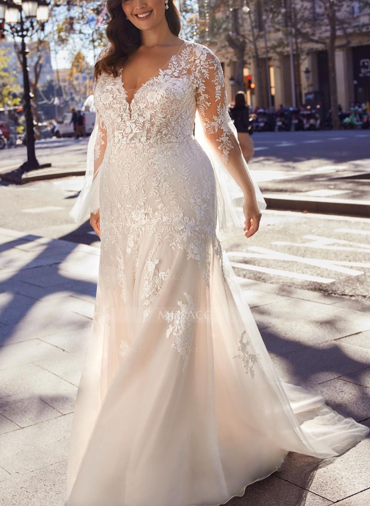 Lace Long Sleeves V-Neck Sheath/Column Wedding Dresses With Back Hole