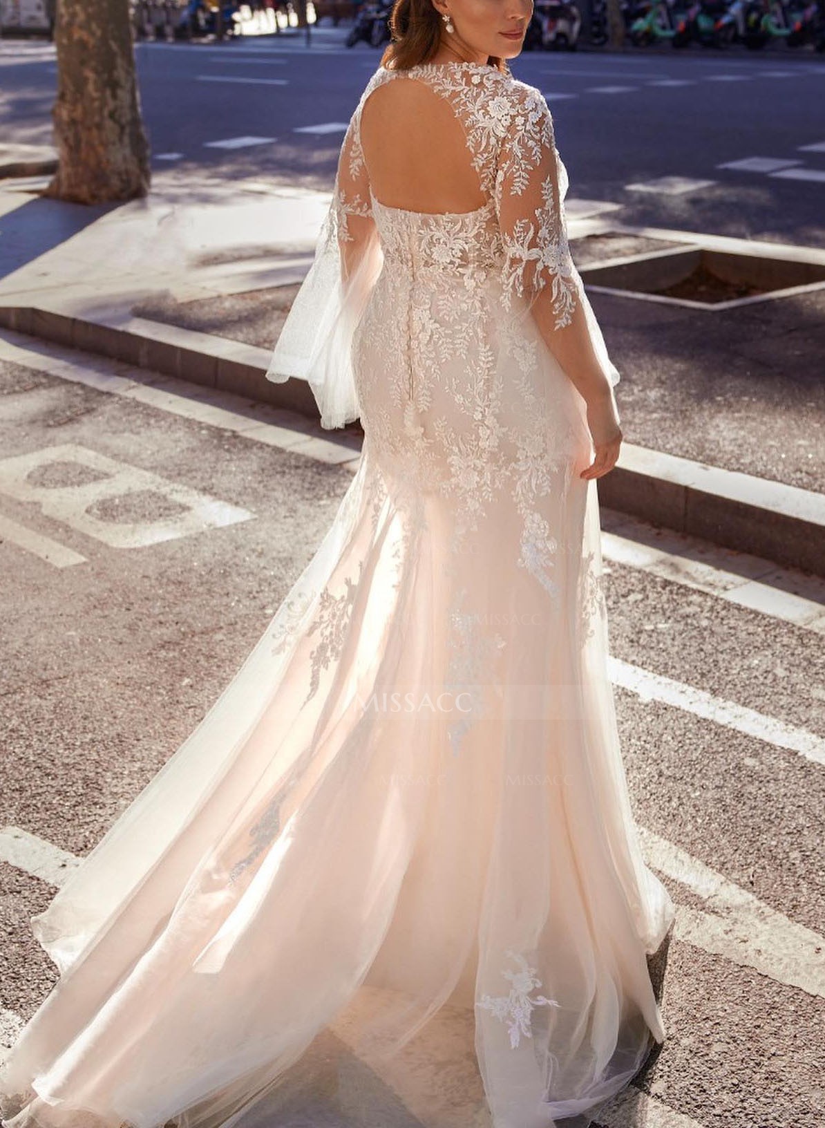Lace Long Sleeves V-Neck Sheath/Column Wedding Dresses With Back Hole