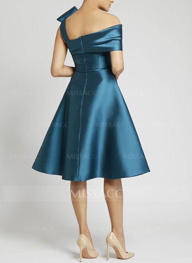 Simple Satin A-Line Knee-Length Cocktail Dresses