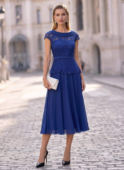 A-Line Scoop Neck Short Sleeves Tea-Length Chiffon Cocktail Dresses With Lace