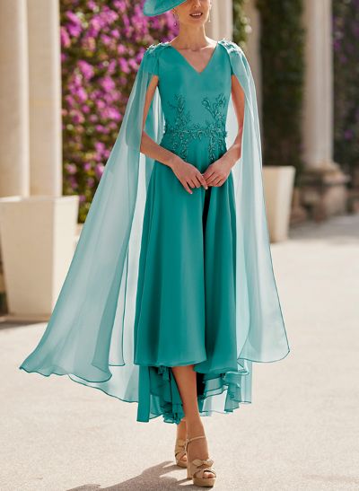 A-Line V-Neck Short Sleeves Chiffon Cocktail Dresses With Appliques Lace