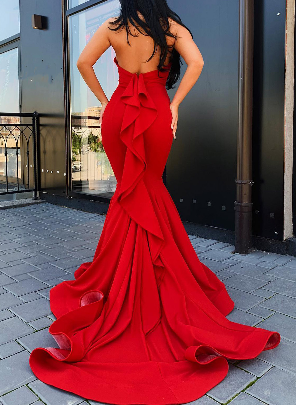 High Neck Open Back Trumpet/Mermaid Evening Dresses With Cascading Ruffles