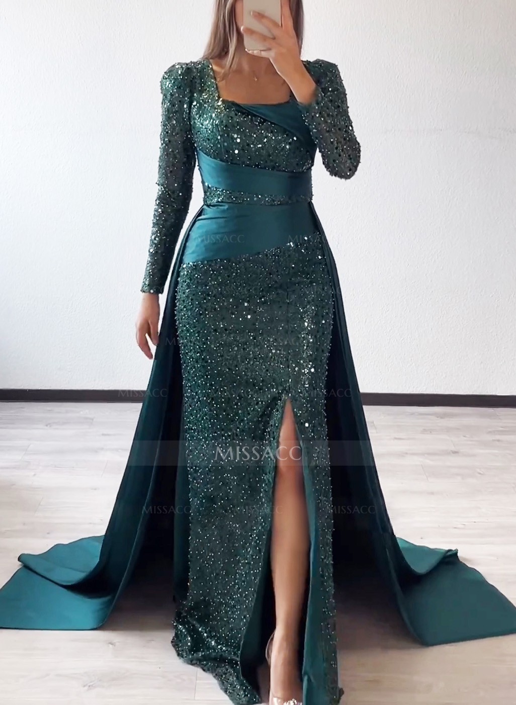 Square Neckline Long Sleeves Sequined Evening Dresses