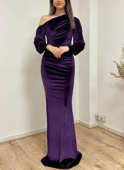 Velvet Asymmetrical Neck Sheath/Column Mother Of The Bride Dresses