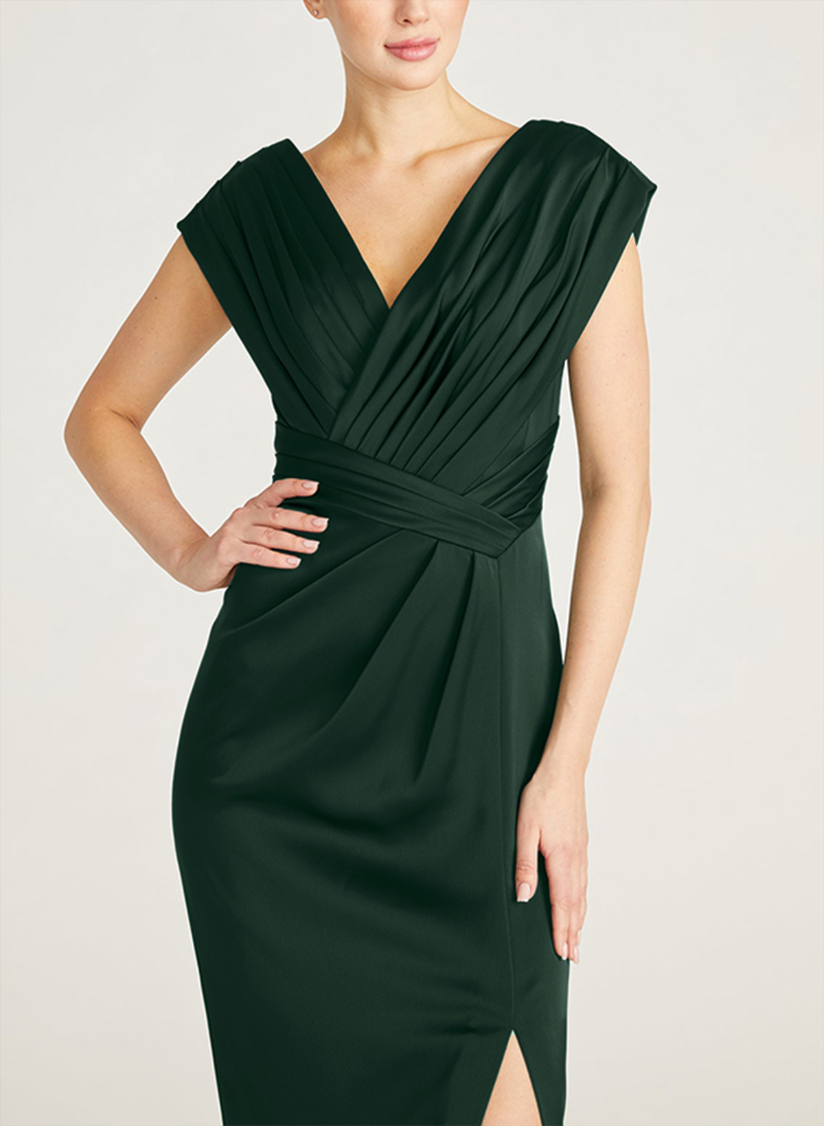 Sheath/Column V-Neck Sleeveless Crepe Satin Evening Dresses With Pleated