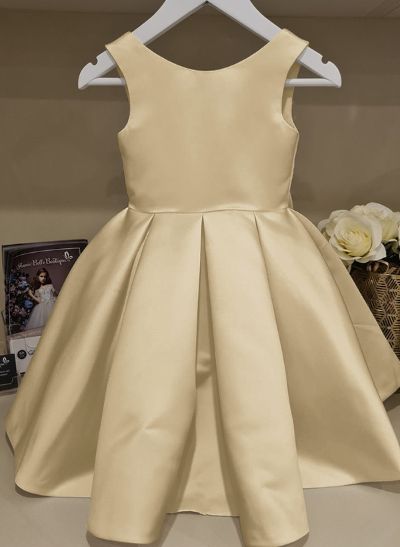 A-Line Scoop Neck Sleeveless Floor-Length Satin Flower Girl Dresses With Bow(s) A-Line Scoop Neck Sleeveless Floor-Length Satin Flower Girl Dresses With Bow(s)