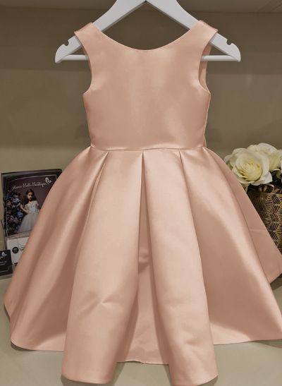 A-Line Scoop Neck Sleeveless Floor-Length Satin Flower Girl Dresses With Bow(s)