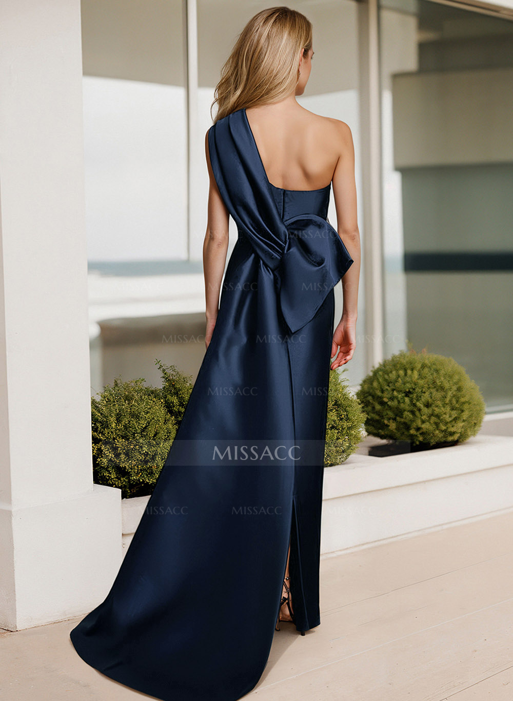 Sheath/Column One-Shoulder Sleeveless Satin Mother Of The Bride Dresses