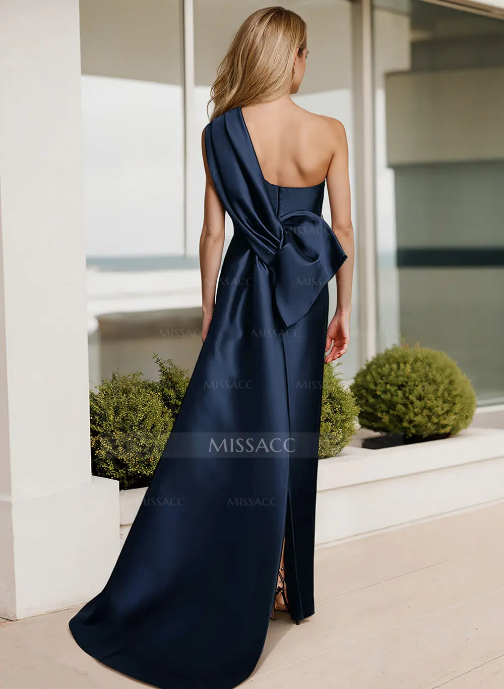 Sheath/Column One Shoulder Satin Pleats Sleeveless Party Dress main image 1