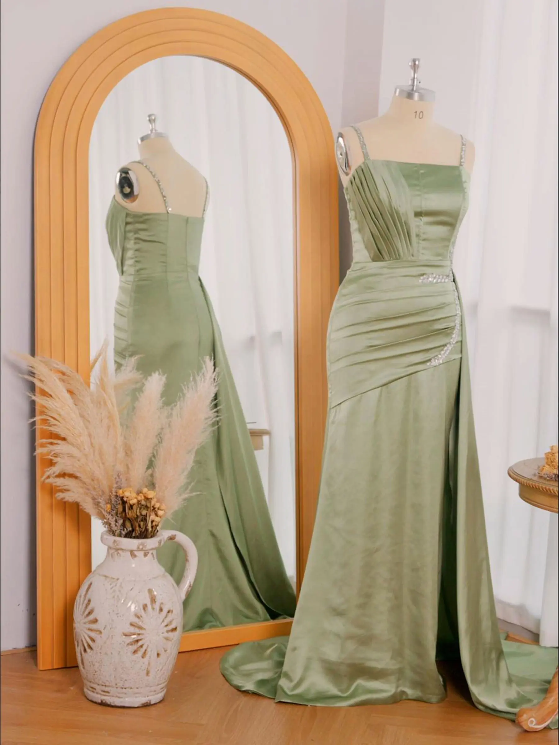 Sheath/Column Square Neckline Soft Satin Prom Dresses With Rhinestone