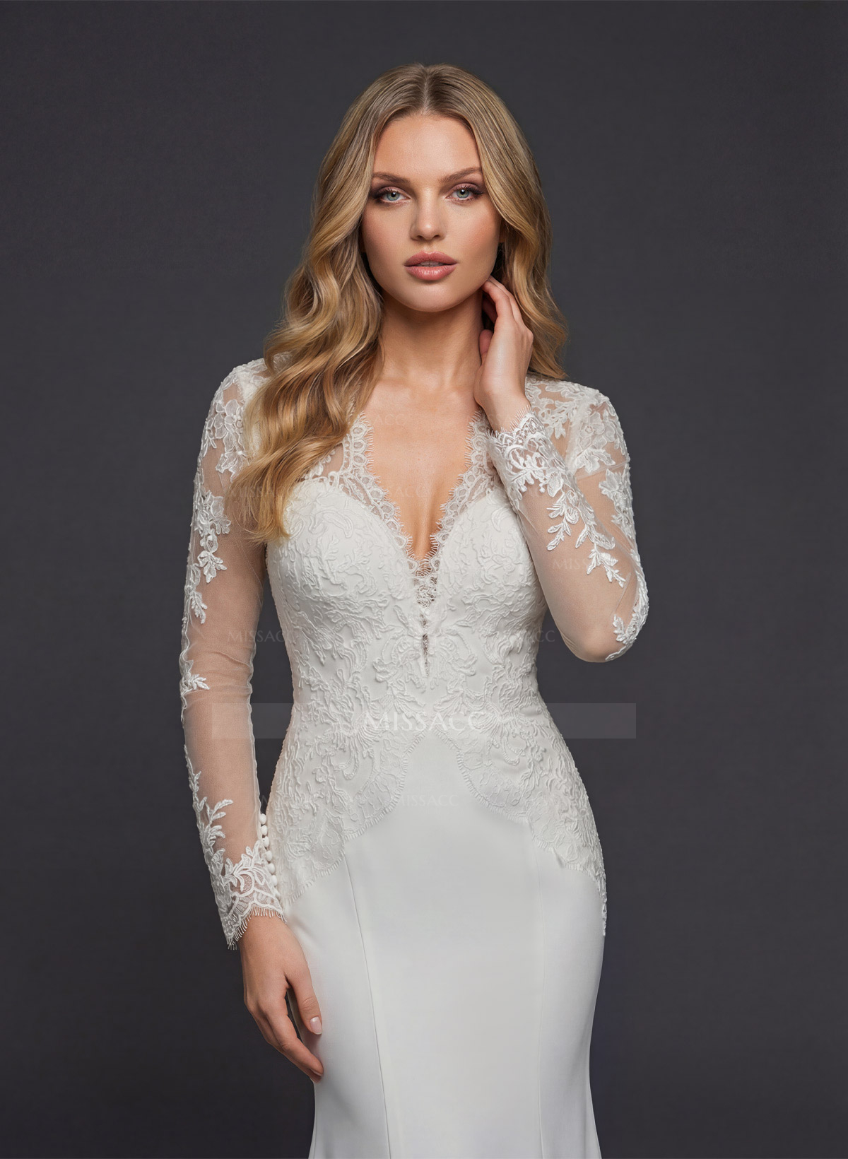 Trumpet/Mermaid V-Neck Long Sleeves Wedding Dresses With Appliques Lace