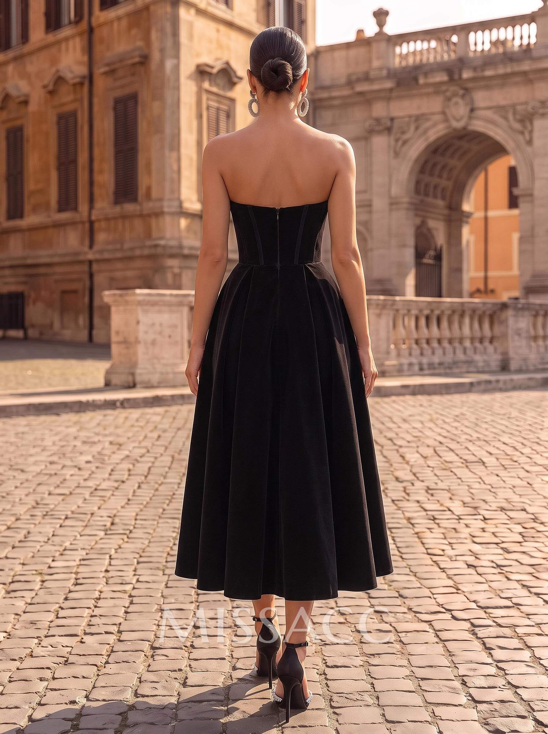 A-Line Sweetheart Sleeveless Tea-Length Velvet Cocktail Dresses