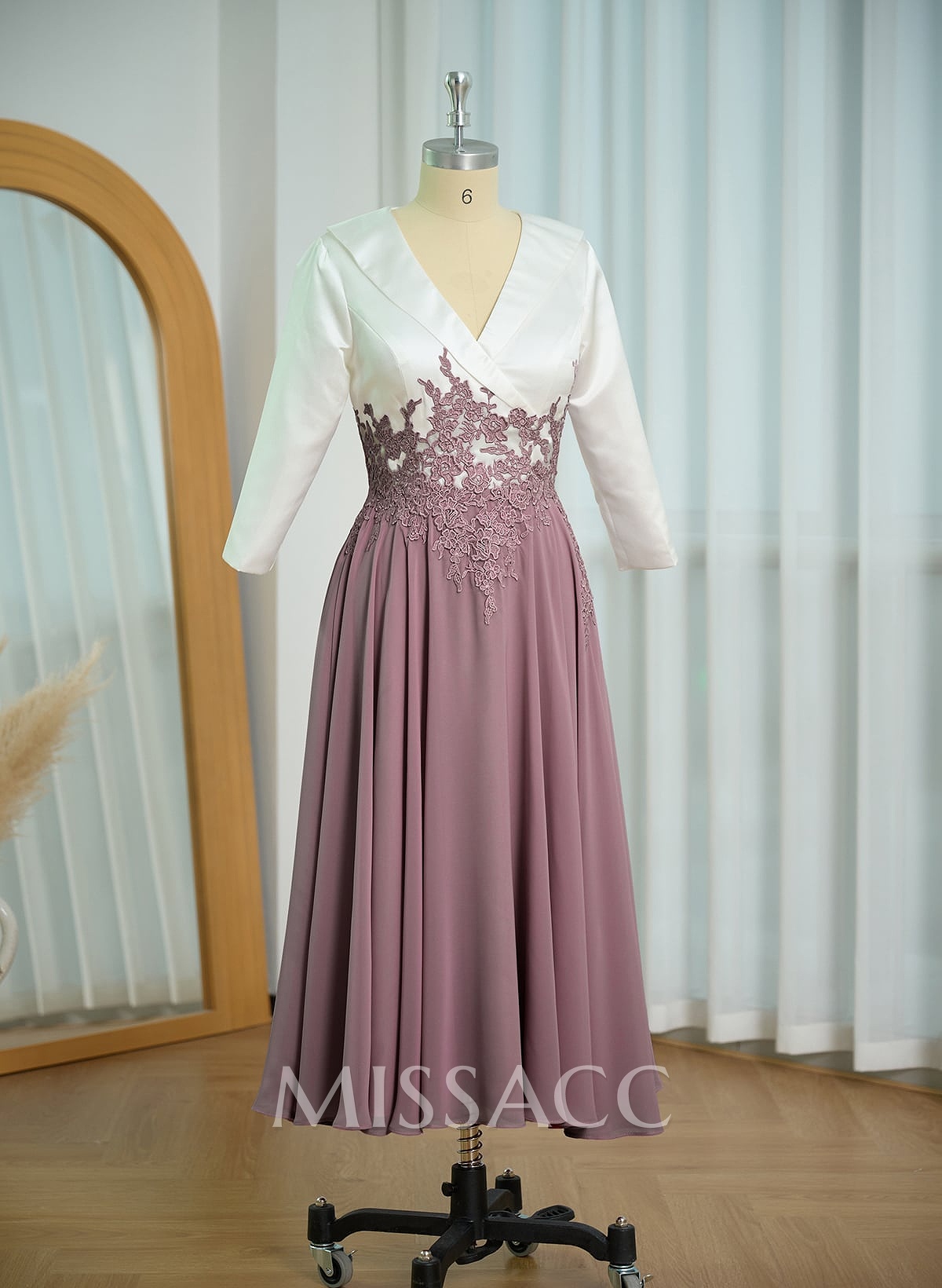 A-Line V-Neck 3/4 Sleeves Chiffon Lace Cocktail Dresses