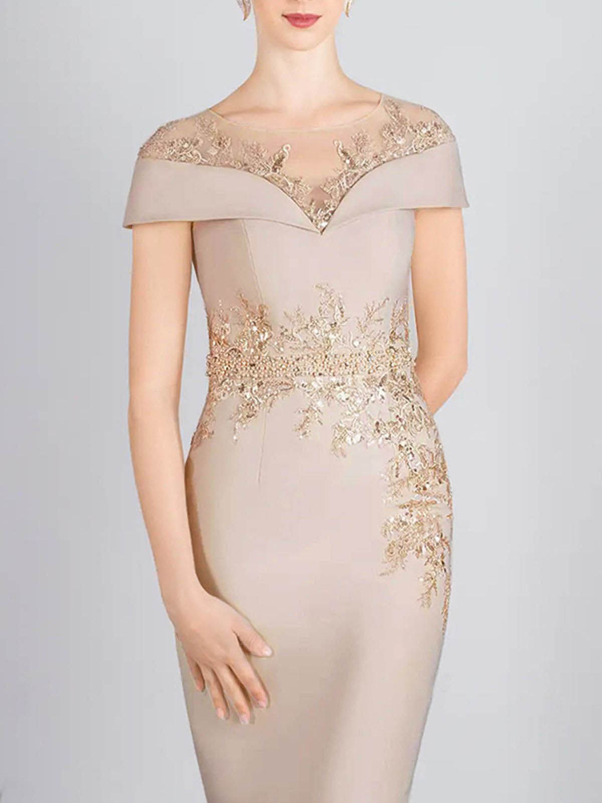 Sheath/Column Off-The-Shoulder Elastic Satin Cocktail Dresses With Appliques Lace